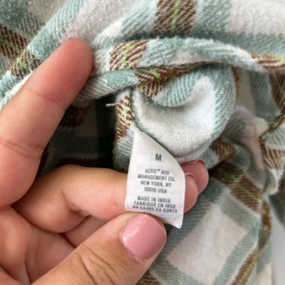 Aerie Plaid Flannel Button Up Sz Medium - Picture 3 of 7